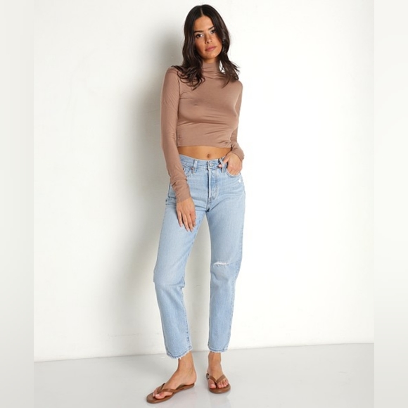 NWT Levis wedgie straight. Size 23 - Picture 2 of 11